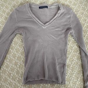 brandy melville v neck sweater